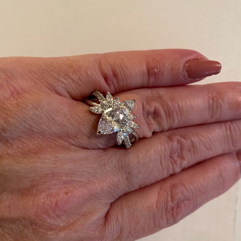 Ring size 9. White Topaz Dinner Ring. NWOT